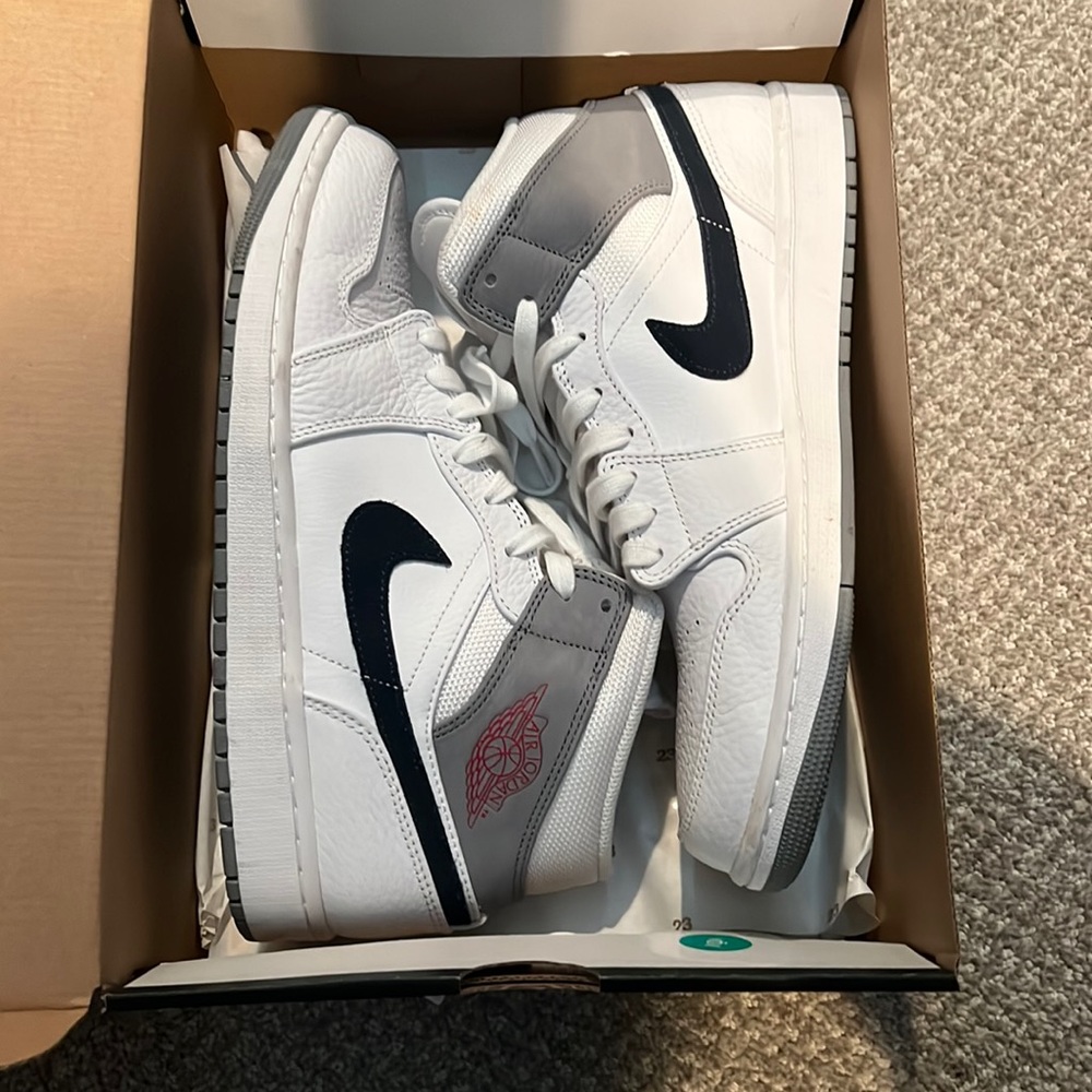 Jordan 1 mid Paris